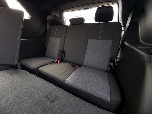 New 2026 GMC Acadia Elevation image 25