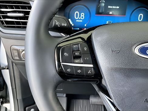 Used 2023 Ford Escape Platinum w/ Premium Technology Package AWD/4WD image 10