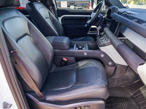 Used 2023 Land Rover Defender 110 S image 17