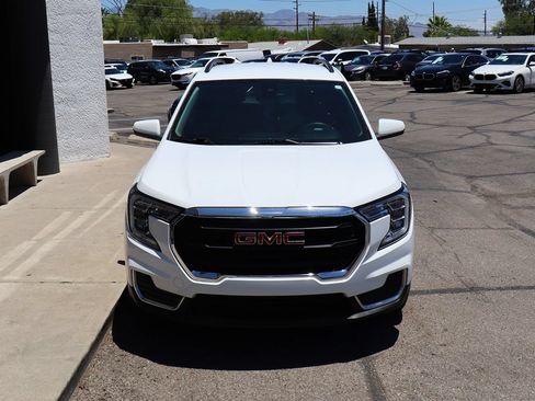 Used 2022 GMC Terrain SLE w/ Driver Convenience Package FWD image 15
