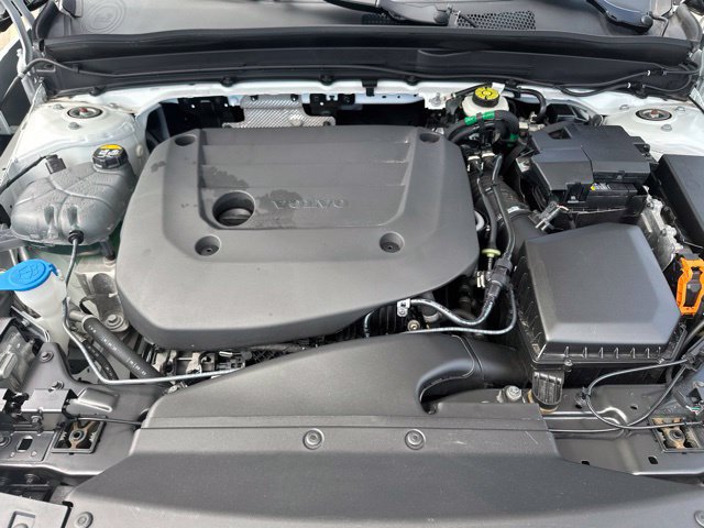 Certified 2024 Volvo XC40 B5 Core AWD/4WD image 34