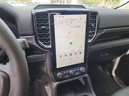 New 2024 Ford Ranger Lariat w/ Trailer Tow Package image 18