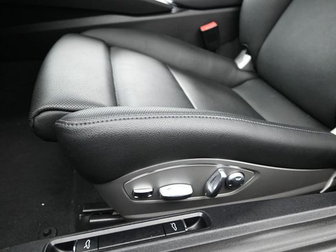 Used 2018 Porsche 718 Cayman image 15