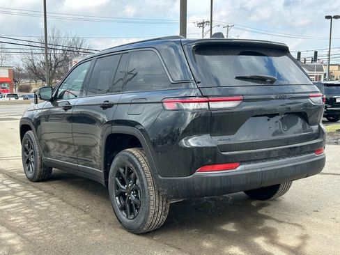 New 2026 Jeep Grand Cherokee Altitude AWD/4WD image 12