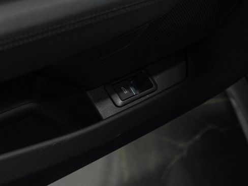 Used 2022 Audi e-tron GT Premium Plus image 48