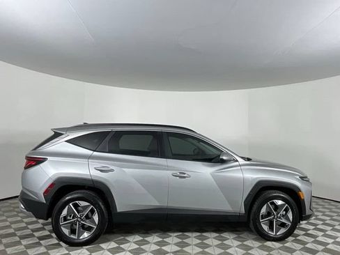Used 2025 Hyundai Tucson SEL AWD/4WD image 2