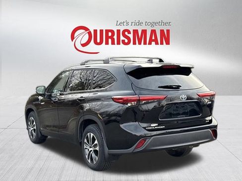 Used 2021 Toyota Highlander XLE image 4