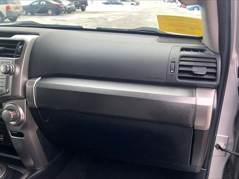 Used 2015 Toyota 4Runner SR5 image 18