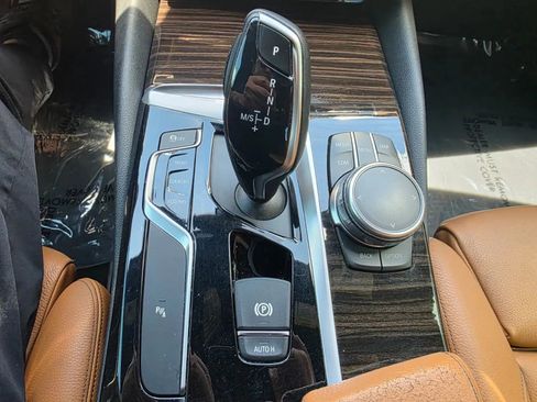 Used 2017 BMW 530i RWD image 19