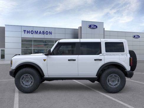 New 2025 Ford Bronco Badlands w/ Sasquatch Package image 3