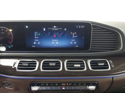 Used 2026 Mercedes-Benz GLS 450 4MATIC image 17