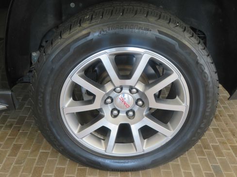Used 2019 GMC Yukon XL Denali AWD/4WD image 8