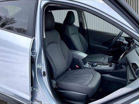 Used 2024 Subaru Crosstrek 2.0i Premium image 8
