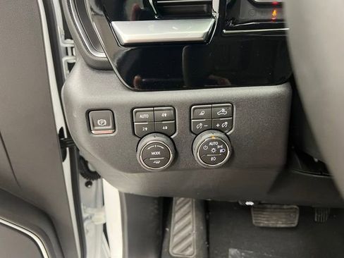 New 2026 Chevrolet Silverado 1500 LTZ w/ LTZ Premium Package AWD/4WD image 13