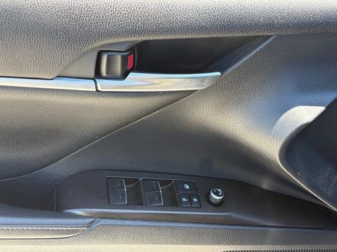 Used 2022 Toyota Camry XSE w/ Carpet Mat Package (TMS) FWD image 5
