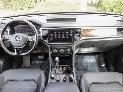 Used 2019 Volkswagen Atlas SEL Premium image 17