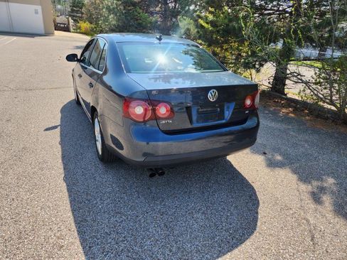 Used 2009 Volkswagen Jetta SE image 8