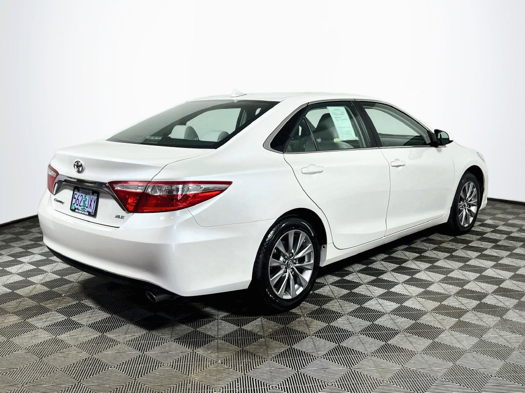 Certified 2017 Toyota Camry XLE w/ Moonroof Package FWD image 7