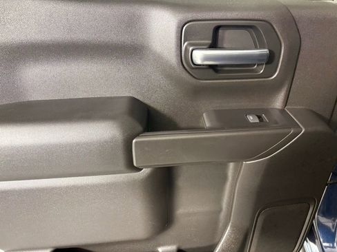 Used 2019 Chevrolet Silverado 1500 Custom Trail Boss w/ Custom Convenience Package image 36