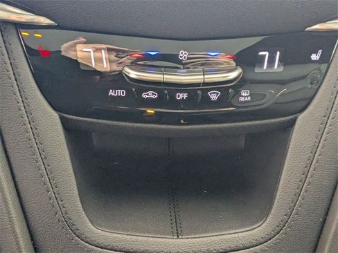 Used 2025 Cadillac XT5 Premium Luxury image 24