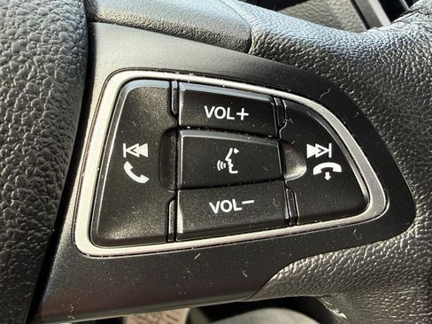 Used 2018 Ford Escape SEL image 12