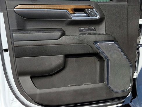 Used 2023 Chevrolet Silverado 1500 High Country w/ High Country Premium Package image 11