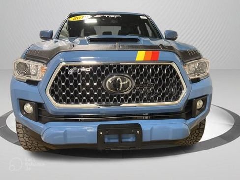 Used 2019 Toyota Tacoma TRD Sport AWD/4WD image 9