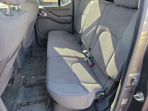 Used 2017 Nissan Frontier SV w/ SV Value Truck Package image 21