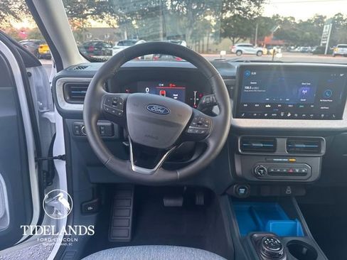 New 2026 Ford Maverick XLT w/ XLT Luxury Package FWD image 16