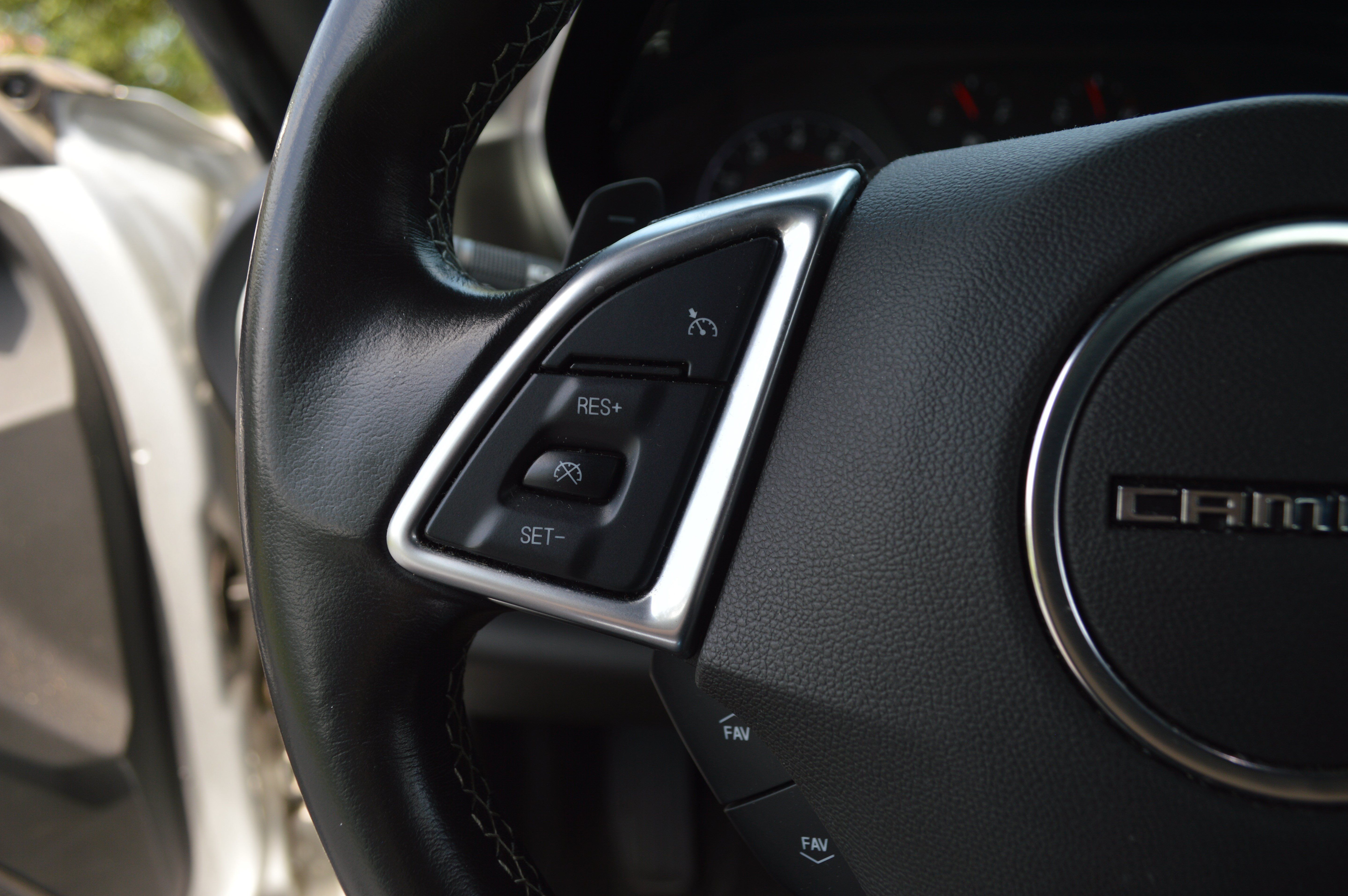 Used 2018 Chevrolet Camaro LT RWD image 14