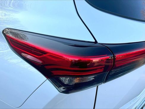 Used 2022 Toyota Highlander Platinum AWD/4WD image 27