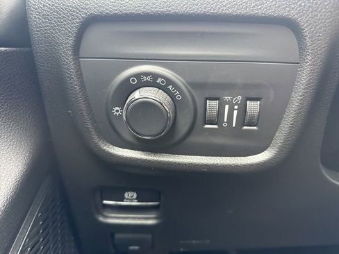 New 2026 Jeep Grand Cherokee Laredo image 11