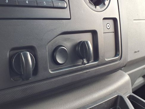 Used 2015 Ford E-350 and Econoline 350 Super Duty w/ Power Windows & Locks Group RWD image 9