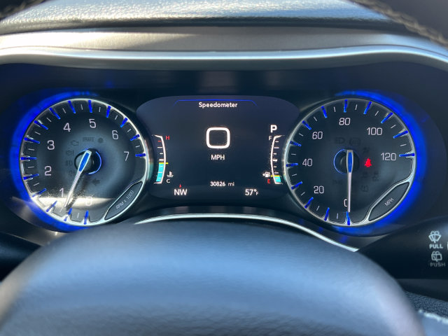 Used 2024 Chrysler Pacifica Touring-L AWD/4WD image 21