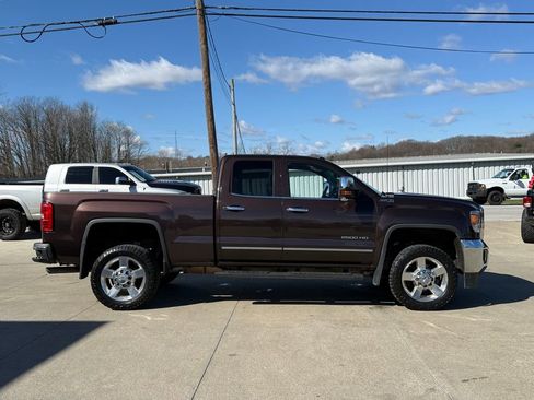 Used 2016 GMC Sierra 2500 SLT w/ Driver Alert Package image 16