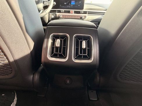Used 2025 Kia Sorento EX AWD/4WD image 17