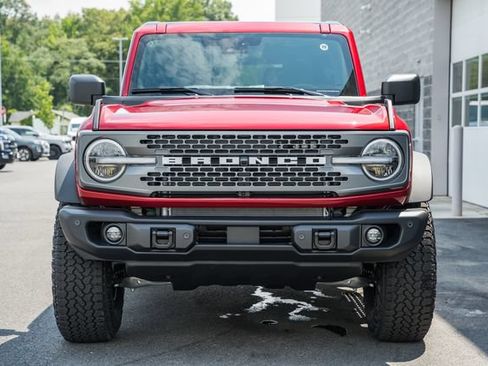 New 2026 Ford Bronco Badlands w/ Sasquatch Package AWD/4WD image 3