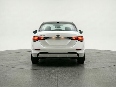 Used 2025 Nissan Sentra SV FWD image 7