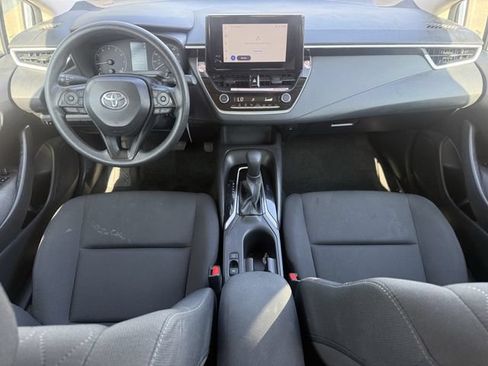 Used 2025 Toyota Corolla LE FWD image 11
