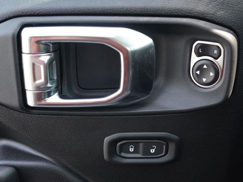 New 2025 Jeep Gladiator Sport image 44