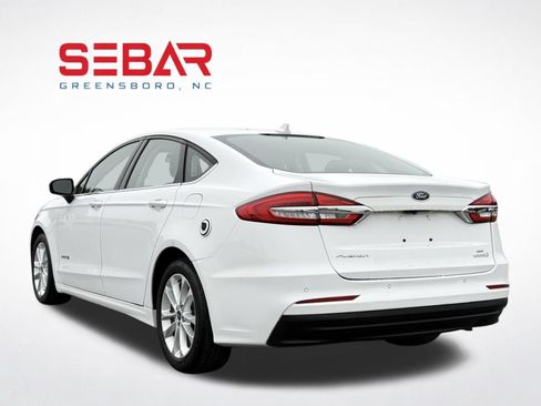 Used 2019 Ford Fusion SE FWD image 9