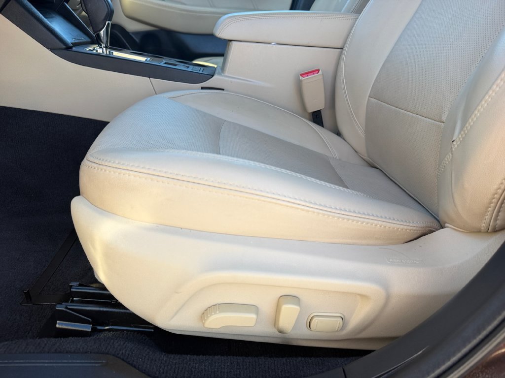 Used 2019 Subaru Outback 2.5i Limited AWD/4WD image 11