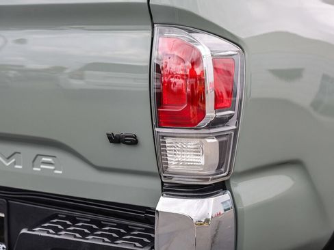 Used 2023 Toyota Tacoma TRD Off-Road AWD/4WD image 24