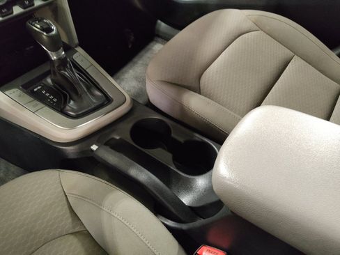 Used 2020 Hyundai Elantra Value Edition w/ Cargo Package (C1) image 26