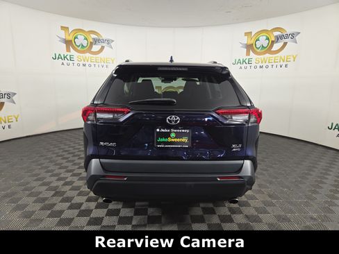 Used 2021 Toyota RAV4 XLE Premium AWD/4WD image 7