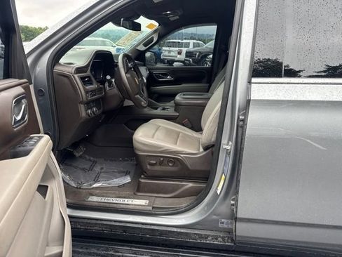 Used 2023 Chevrolet Tahoe LT RWD image 8