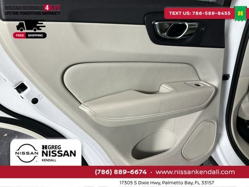 Used 2018 Volvo XC60 T5 Momentum w/ Convenience Package image 34