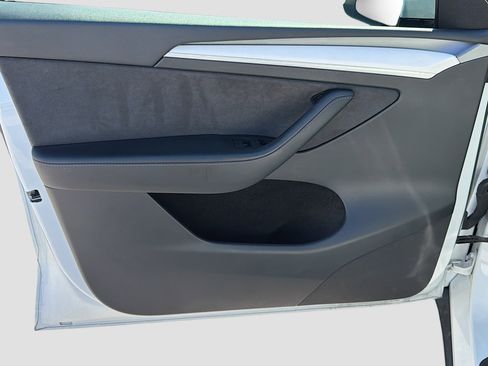 Used 2023 Tesla Model Y Performance AWD/4WD image 22
