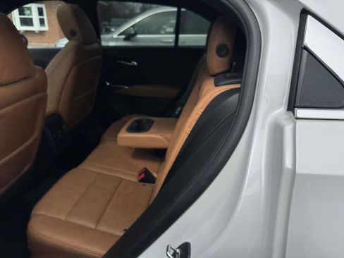 Certified 2022 Cadillac XT4 Premium Luxury w/ Enhanced Visibility Package image 10