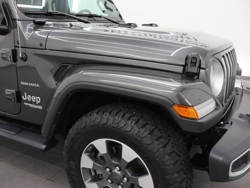 Used 2022 Jeep Wrangler Unlimited Sahara w/ LED Lighting Group AWD/4WD image 21